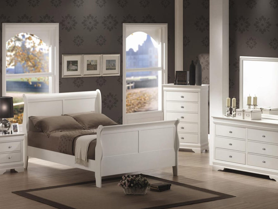 Louis Phillipe (White) Bedroom Set